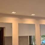 Focos empotrados con iluminación vertical sobre columnas y pilastras en Bizkaia